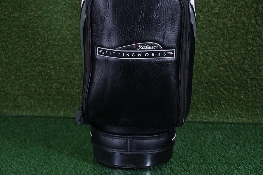 Titleist Fitting Works ゴルフバッグ Titleist Fitting Works Staff Bag 6-Way 10 x 11 Golf Bag, Black