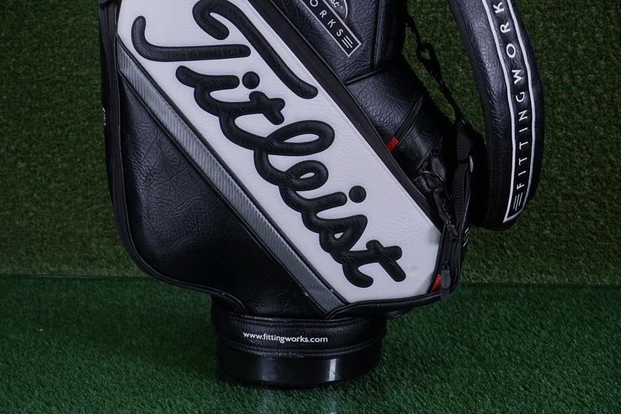 Titleist Fitting Works ゴルフバッグ Titleist Fitting Works Staff Bag 6-Way 10 x 11 Golf Bag, Black