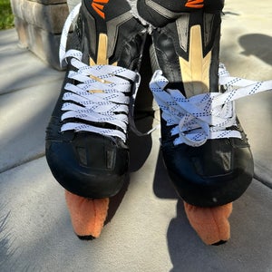 Easton Mako M8 Hockey Skates Extra Wide Width 10 (Used)
