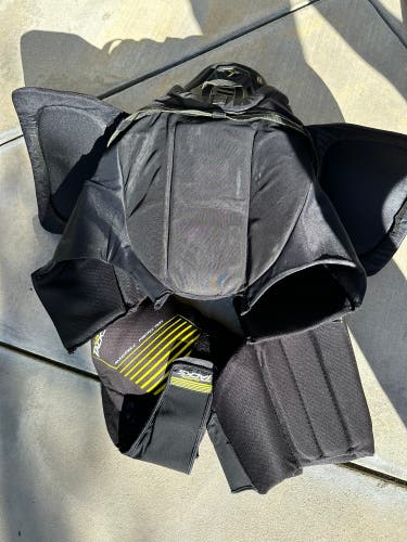 Large CCM Super Tacks Girdle (Used)