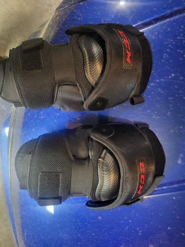 CCM Goalie Knee Pads