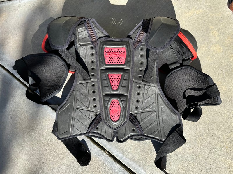 Men's XL Senior CCM U+ Crazy Light Shoulder Pads (Used)