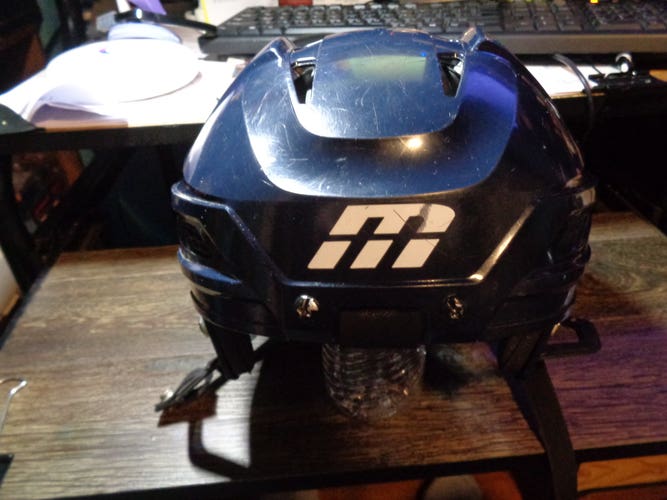 Medium Cascade M11 Helmet (Used)