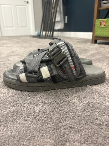 Plaid Draco slides size 11-12