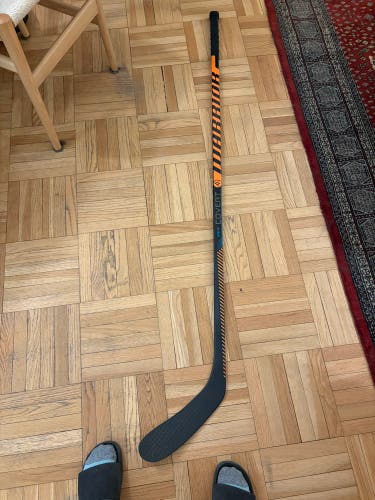 Senior Warrior Covert QR5 30 Right Handed Hockey Stick W28 65 Flex (Barely Used)