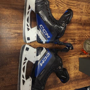 CCM JetSpeed XTRA PLUS Hockey Skates Extra Wide Width Size 6 (Used)