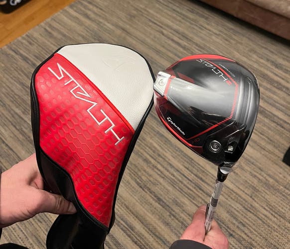 Men's 2023 TaylorMade Stealth 2 Right Handed Driver 10.5 Loft (New)