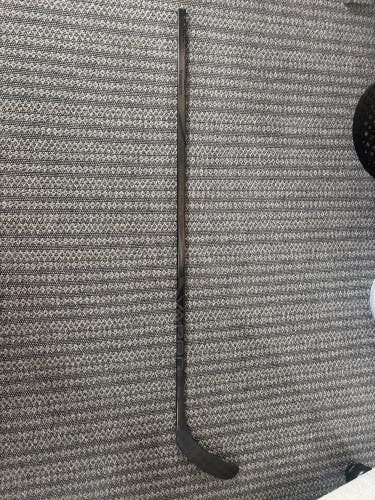 Senior Bauer Vapor Hyperlite 2 Right Handed Hockey Stick P92 77 Flex Pro Stock (Used)