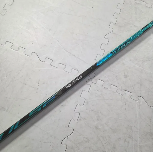 Single-Bauer Pulse RH P28 77 Flex Hockey Stick(New)