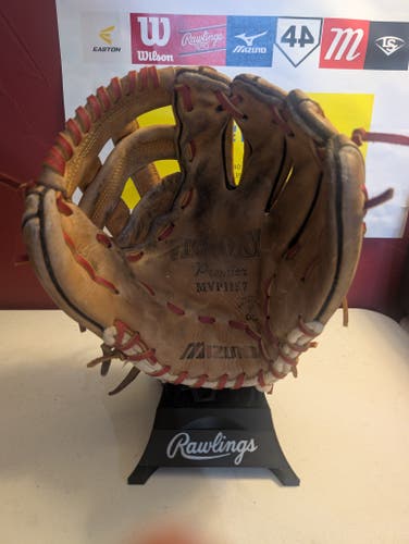 Infield RH Mizuno MVP Victory Premier Baseball Glove 11.5" (Used)
