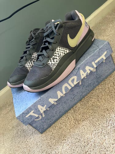 Men's Size M 9.0 (W 10.0) Nike Ja 1 Shoes (Used)