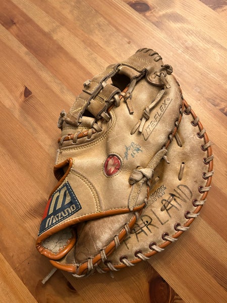 Mizuno Lite Flex Model MT3045 Crest Hide Custom First Base baseball/softball