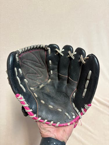 RH Louisville Slugger DIVA Baseball Glove (Used)