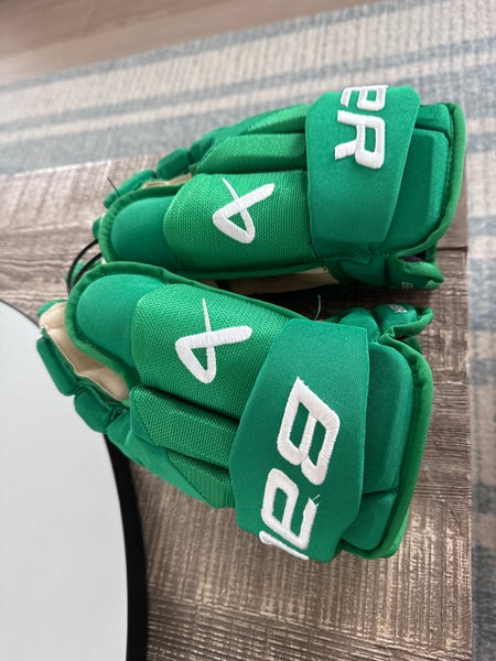 Bauer Toronto Maple Leafs st patty’s gloves