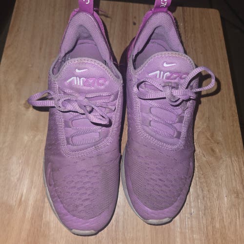 Purple Women's 4.5Y (Big Kids / Youth) Youth Nike Air Max 270 Shoes (Used)
