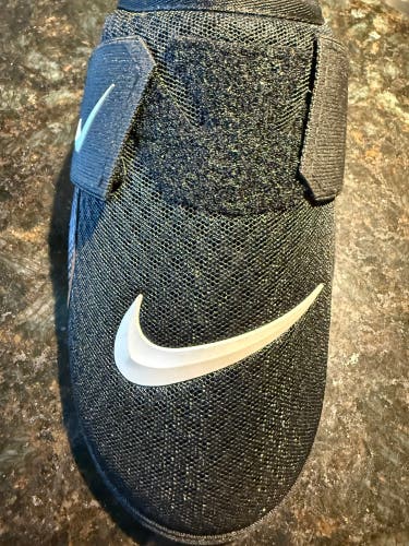 Black Senior Nike Elbow Protection (Used)