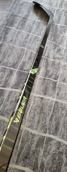 Bauer AG5NT Junior Right Handed Hockey Stick