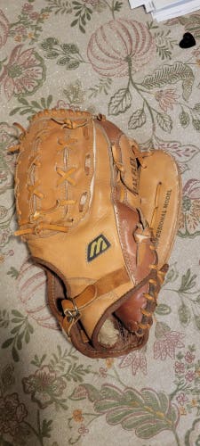 Mizuno RH Professional model Baseball Glove 13" (Used)