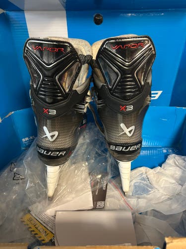 Black/Gray 2024 Bauer Vapor 3X Hockey Skates Regular Width 9 (Used)