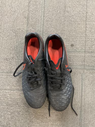 Used Nike MAGISTA Soccer Cleats Black Senior 9.5 11614-S000230909