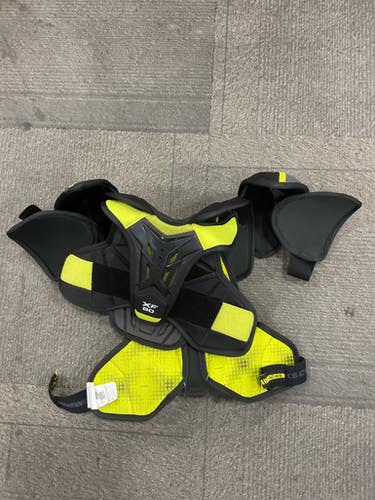 Used CCM XF 80 Junior Shoulder Pads MD 11614-S000230885