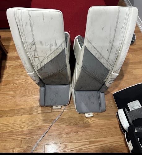 35" +1Warrior Ritual G6 Pro+ Goalie Leg Pads Pro Stock (Used)