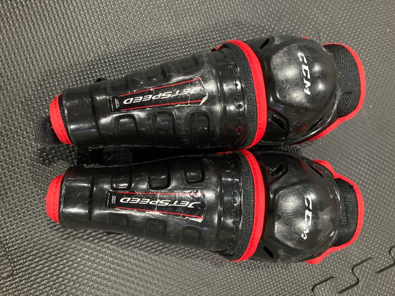 Youth CCM 8" Shin Pads (Used)
