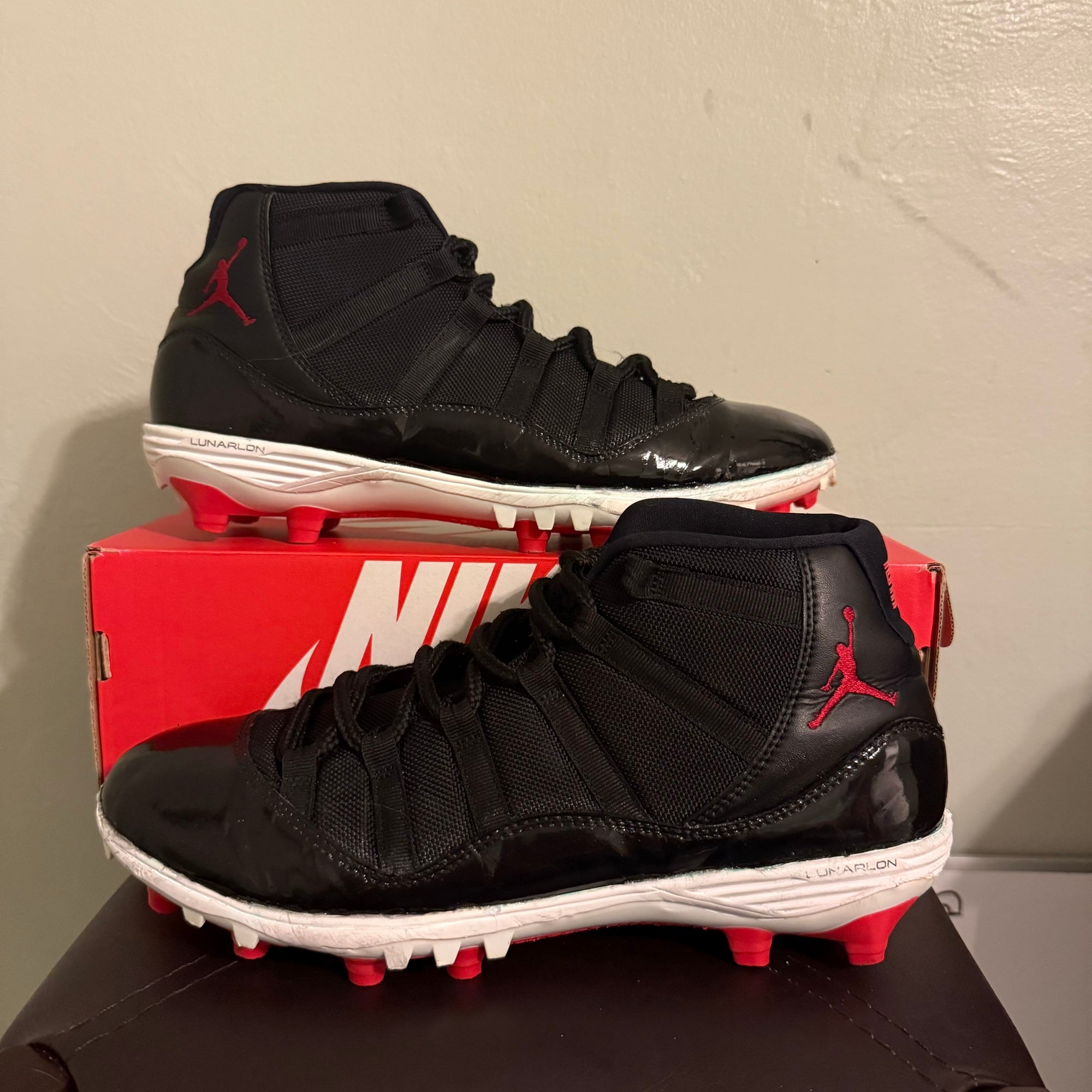 bred cleats