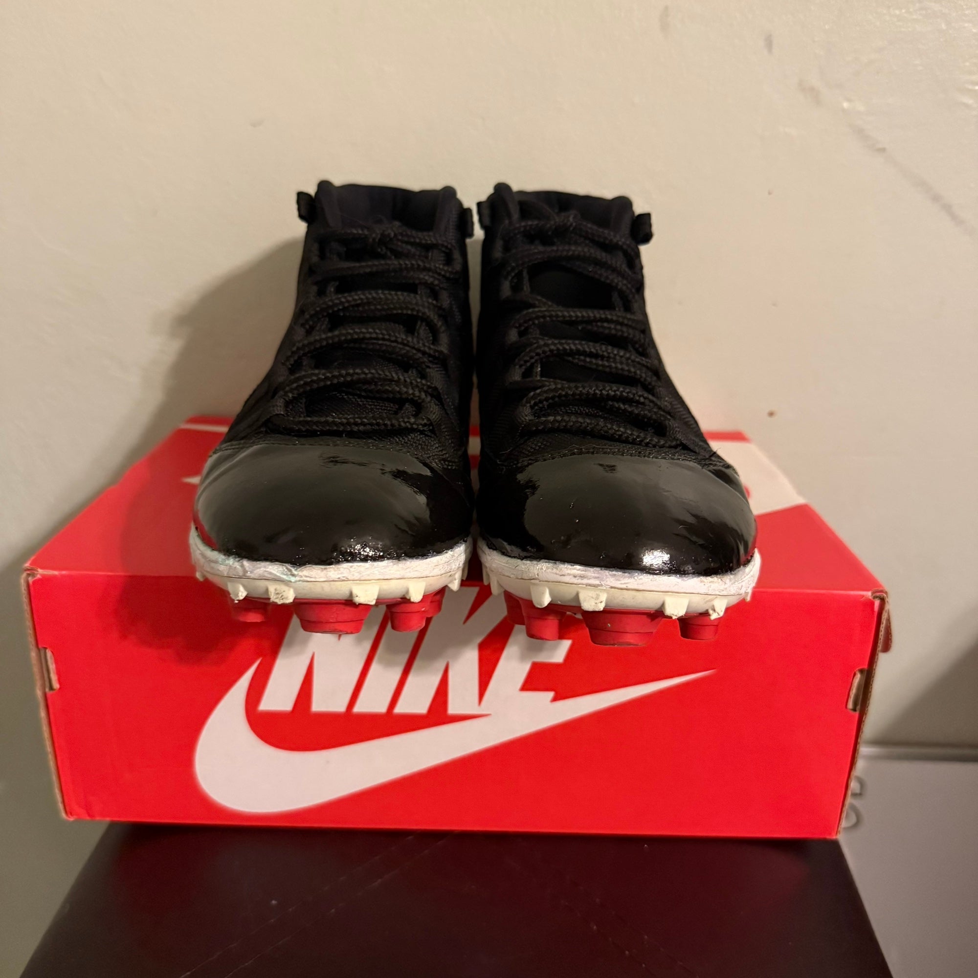 bred cleats