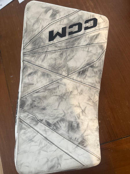 CCM Axis 2 Regular (Used)