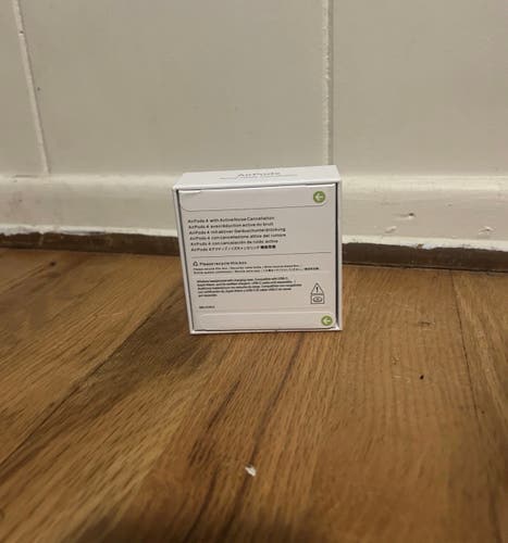 AirPod 4 (opened but never used)
