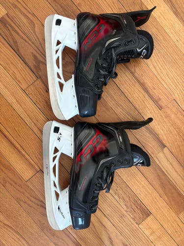 Black CCM JetSpeed FT880 Hockey Skates Wide Width 8 (New)