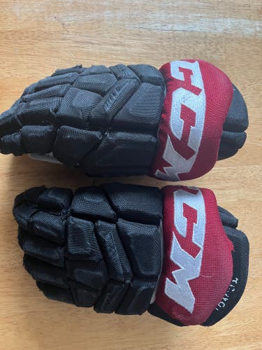 CCM Junior Coyotes Youth Hockey Gloves Size 11 Inch Kids used
