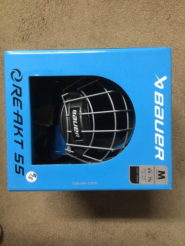 Medium Bauer Re-Akt 55 Helmet (New)