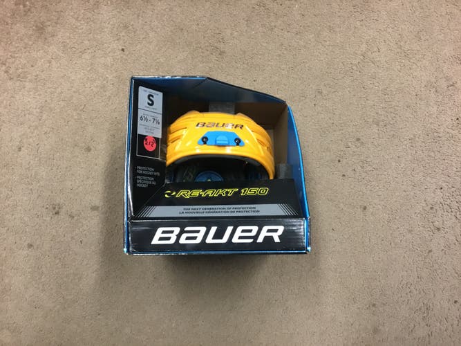 Large Bauer Re-Akt 155 Helmet (New)