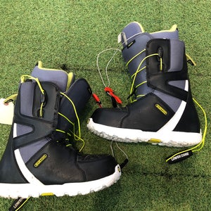 Men's 9.0 Burton Moto Snowboard Boots (Used)