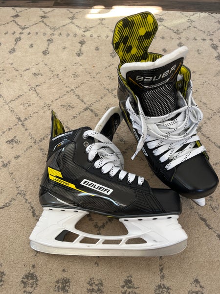 Black/Yellow 2024 Bauer Supreme M3 Hockey Skates Extra Wide Width 8.5 (Used)