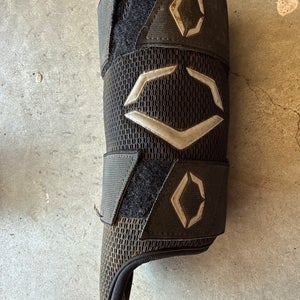 Black Senior EvoShield Leg guard Shin Guards (Used)