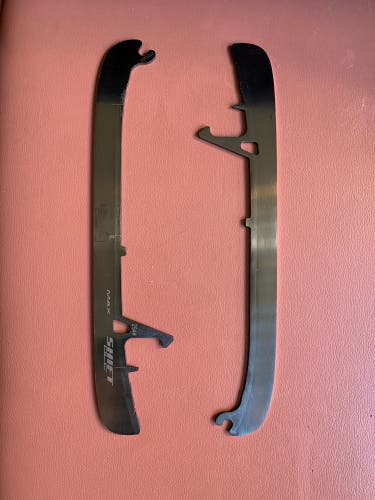 True Shift Max DLC Runners 254mm (Used)