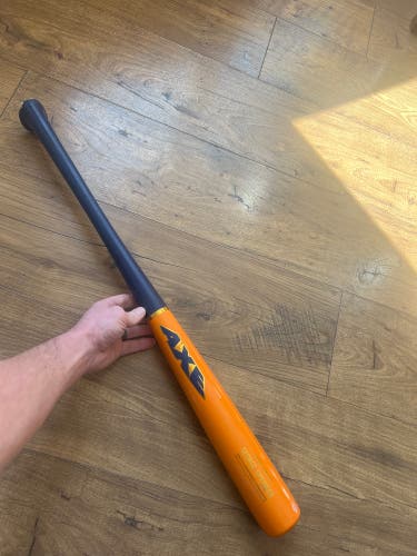 2019 AXE Pro GS4 George Springer MVP Edition Maple Bat 24.5 oz 29" (Used)