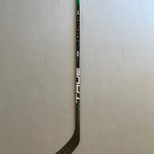 New 85 Flex T27 Senior True Catalyst 9x3 Right Hand Pro Stock Hockey Stick