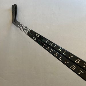 *2 Pack* of New 85 Flex T28 Senior True Catalyst 9x3 Right Hand Pro Stock Hockey Sticks
