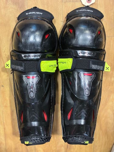 Junior Bauer Vapor 3X Shin Pads 11" (Used)