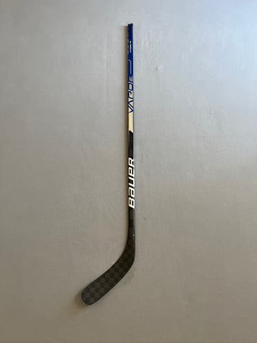 Used 65 Flex P88 Intermediate Bauer Vapor Hyperlite Right Hand Pro Stock Hockey Stick