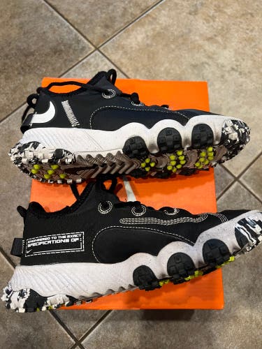 Black Kid's 3Y (Big Kids / Youth) Youth Nike Future Field Low Top (Used)