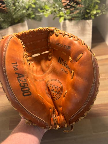 Wilson A2500 Catcher's Baseball Glove Pro Model