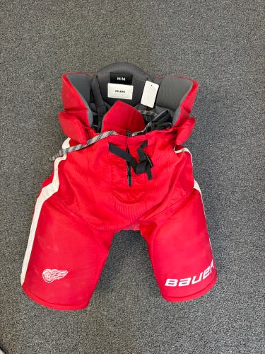Detroit Red Wings Bauer Hockey Pants Pro Stock (Used)