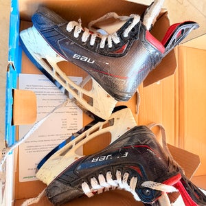 2021 Bauer Vapor 3X Pro Hockey Skates Regular Width Size 2 (Used)