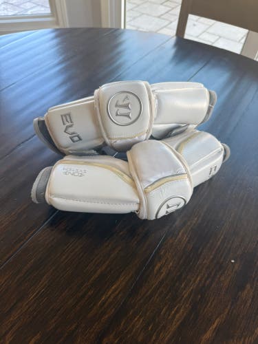 Medium/Large Adult Warrior Evo Arm Pads (Used)