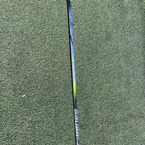 Broken Senior Bauer Vapor Hyperlite 2 Left Hand Hockey Stick P28 70 Flex (Used)